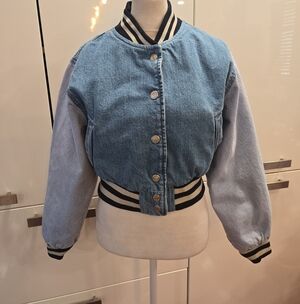 Topshop Womens Blue Denim Cropped Varsity Bomber Jacket Quilted Lining Small 4